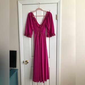 Gorgeous vintage rare Olga Nightgown Fuchsia hot pink style 92470 sz small S